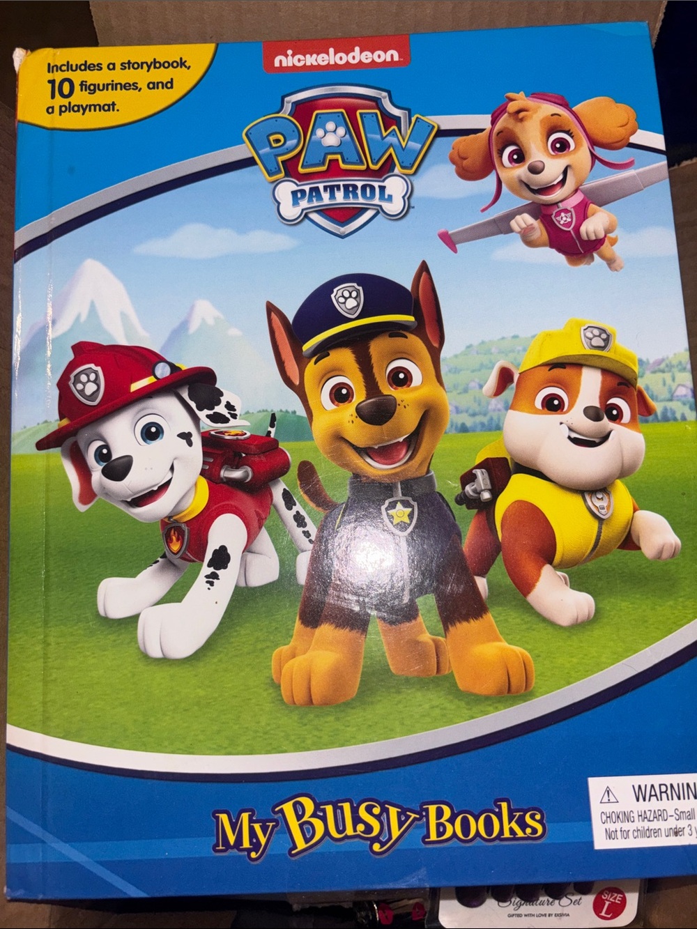 Nickelodeon PAW Patrol Colorful Blue Green Yellow Red Cover